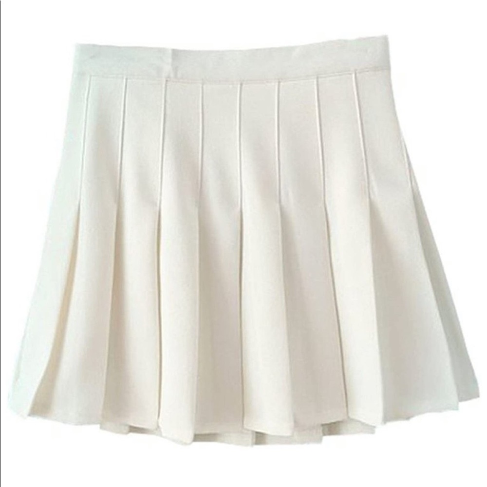 NWT White Pleated Skirt